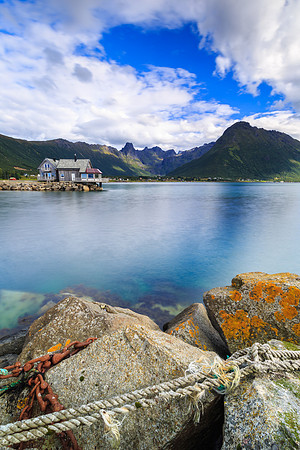 Hennes Harbor II